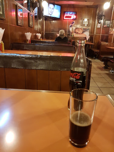 Bruce's ahora es un restaurante peruano