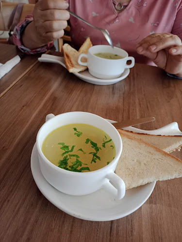 Opinii despre Café Montecarlo în Pichilemu - Gastronomía y hostelería