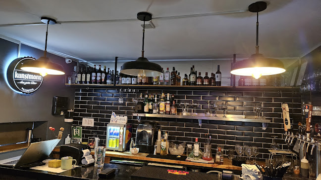 Tres Toques Sandwich cerveza y cafe - La Reina