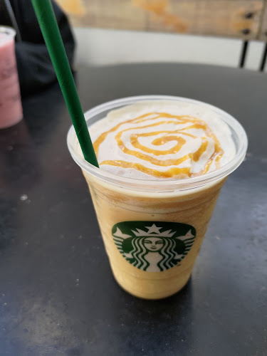 Comentarii opinii despre Starbucks Coffee