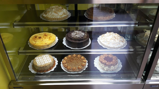 Opinii despre Pasteleria "Helga" în Peñalolén - Gastronomía y hostelería