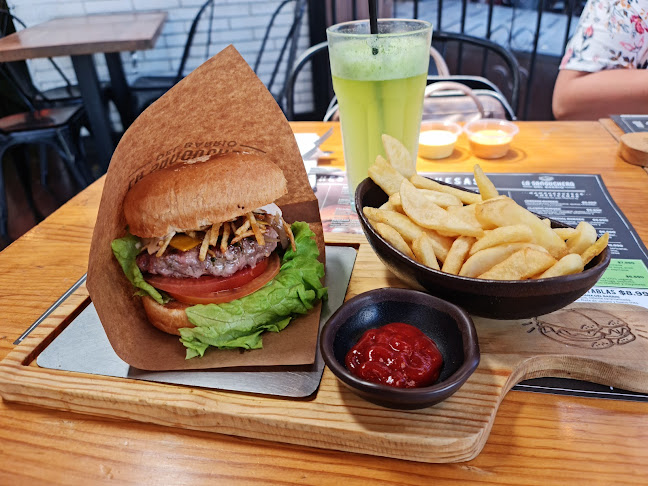 Reviews of La Sangucheria Del Barrio in Las Condes - Gastronomía y hostelería