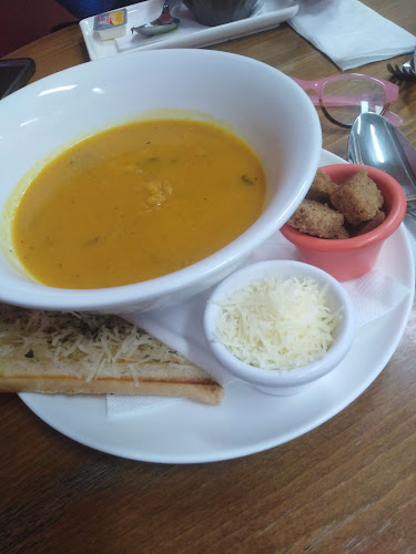 Holzer Strip Los Linderos - Gastronomía y hostelería