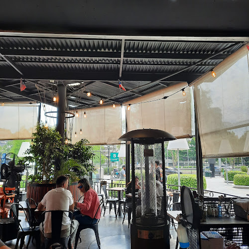 La Sangucheria Del Barrio - Gastronomía y hostelería