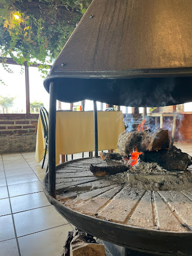 Restaurante El Toldo - Parrilladas, Pastel de Choclo, Porotos Granados, Plateada, Arrollado Pernil, Comida Típica Chilena