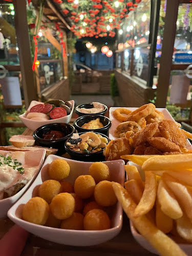 The Travellers Resto Bar