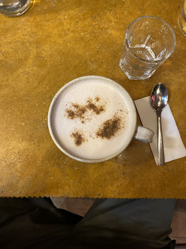 La huérfana - Santiago