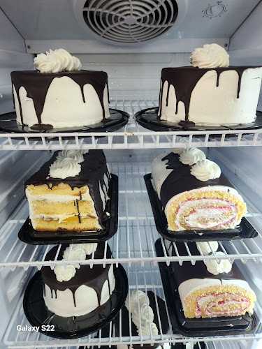 Opinii despre Pasteleria Javiera în Padre las Casas - Gastronomía y hostelería