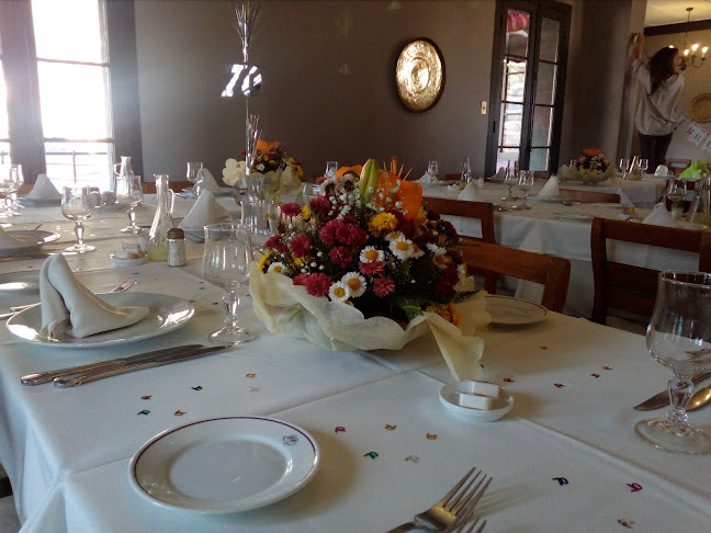 Restaurante Omar Khayyam Open Times