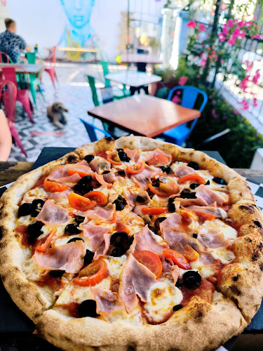 NASCOSTO Pizzería - Gastronomía y hostelería