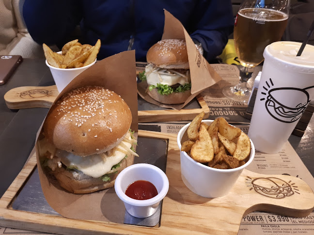 Comments and reviews of La Sangucheria Del Barrio