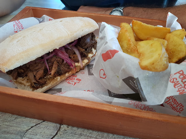 Sangú Sanguchería Peruana - La Reina