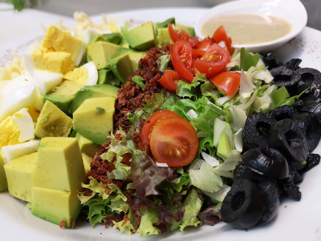 Comentarii opinii despre Rojo y Crema