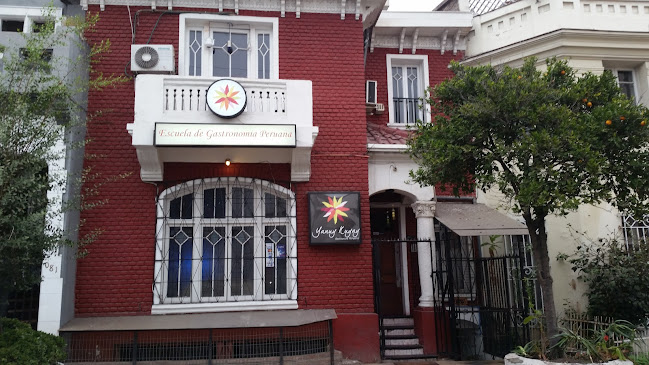 Escuela de Gastronomía Peruana Yanuy Kuyay - Providencia