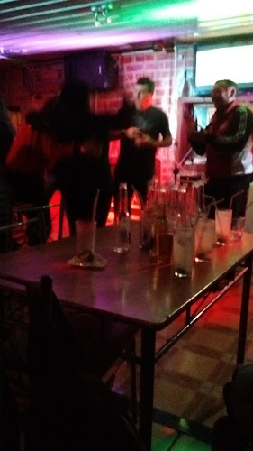 Clandestino restobar Phone number