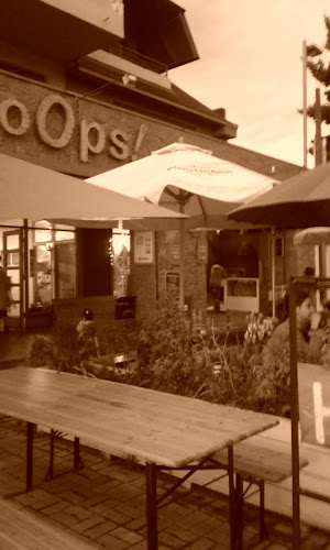 Opinii despre Espacio Oops în Pucon - Gastronomía y hostelería