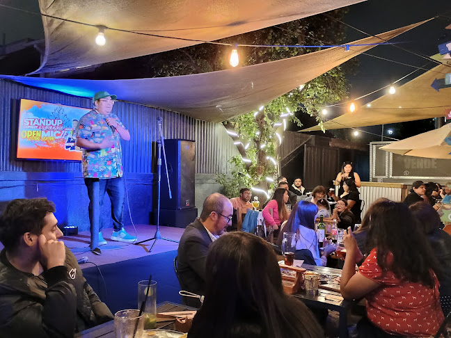 Opinii despre Araukasa Sanguches & Bar în Valparaíso - Gastronomía y hostelería