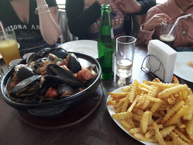 Los Pollos Dorados, restaurante