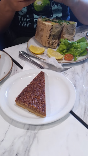 Comentarii opinii despre Cafeteria Tavelli La Reina