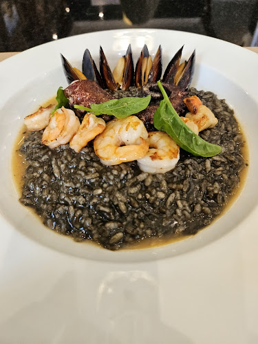 Comentarii opinii despre IL PAPARAZZO RISTORANTE & WINEBAR