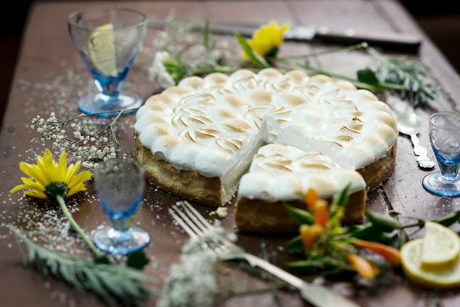 Violeta Patisserie Phone number