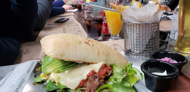 La Maestranza Sandwich & Burger Bar Open Times