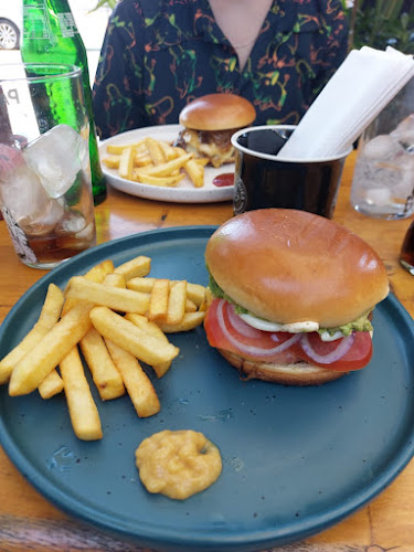 Opinii despre Tres Toques Sandwich cerveza y cafe în La Reina - Gastronomía y hostelería