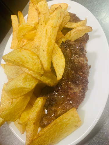 Reviews of Restaurant Café Irlandes in Puerto Aysen - Gastronomía y hostelería