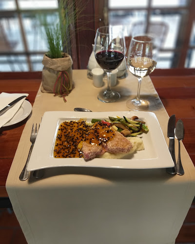 Polo Restobar -Rodrigo Undurraga - Machalí