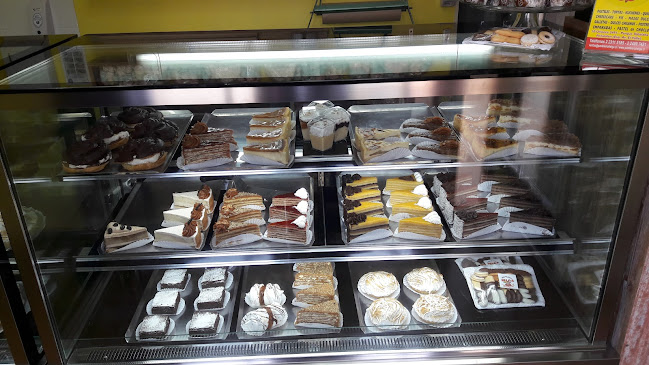 Opinii despre Pasteleria "Helga" în Peñalolén - Gastronomía y hostelería