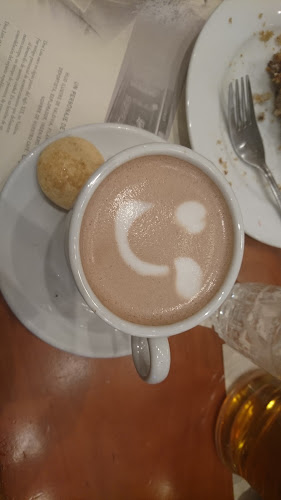 Cafe De Luis Open Times