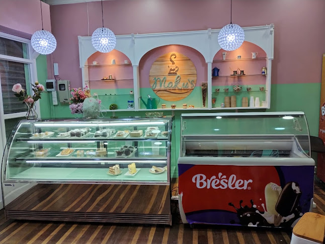 Comments and reviews of Maku's cafe