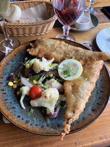 Opinii despre Faro Cocholgue Restaurante în Tome - Gastronomía y hostelería