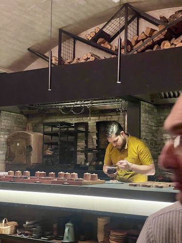 99 Restaurante Phone number