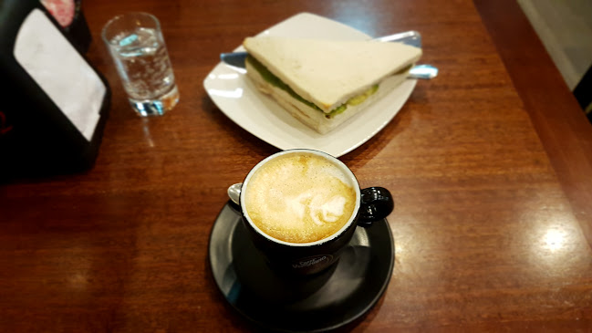 Comentarii opinii despre Cafe Cinema