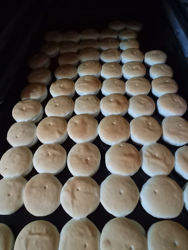 Panadería Pinocho Open Times