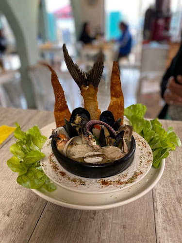 Av. Costanera, sin numero, caleta horcon, puchuncavi, codigo postal 2500000 Puchuncaví, 2500000 Valparaíso