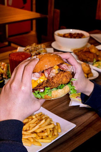 Av. Yungay, con avenida o’higgins 1581, 2170000 San Felipe, Valparaíso