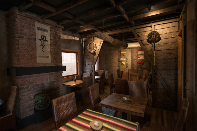 Salon Chharqu - Peumayen - Gastronomía y hostelería