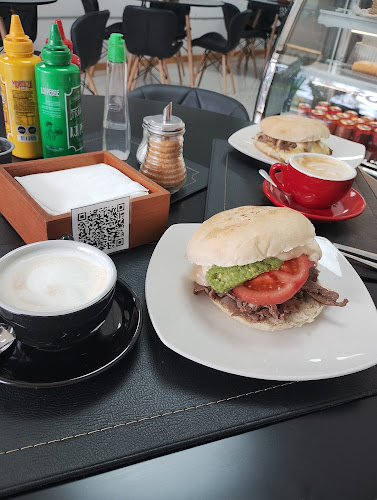 Comments and reviews of Tutti Forno Cafetería