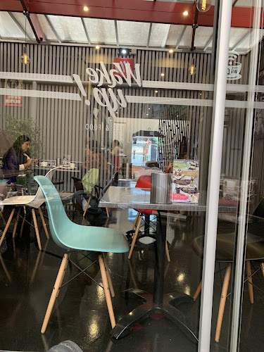 Opinii despre Wake Up în Curicó - Gastronomía y hostelería