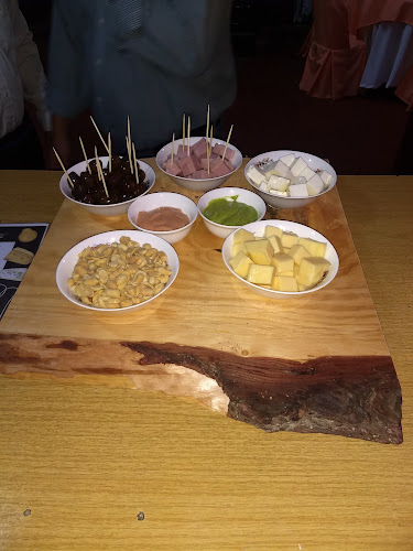 Entre Madero`s Pub - Bar - Restaurant