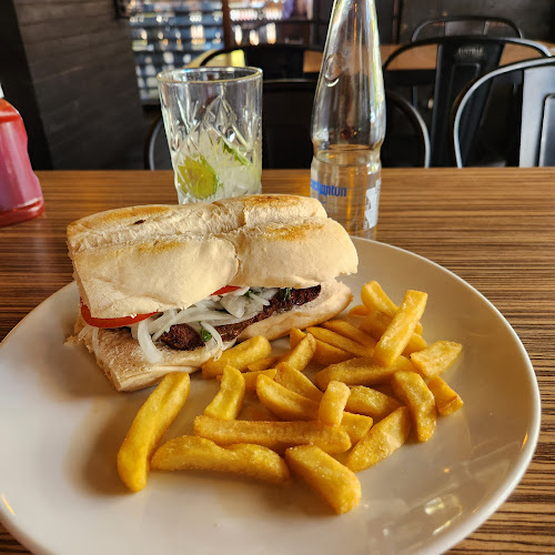 Metropol Sandwich Bar Open Times